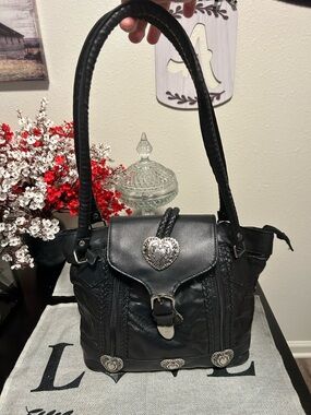 Black Vintage Patchwork Leather Western Heart-Accent Bag with Decorative Buckle